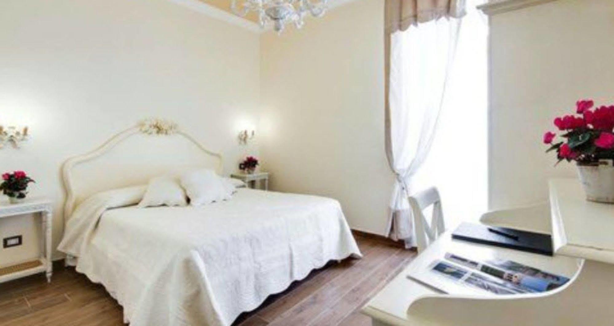 Lunaria Suites Rome Vaticano Roma Exterior foto